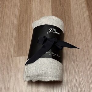 New J Crew Cashmere Travel Wrap